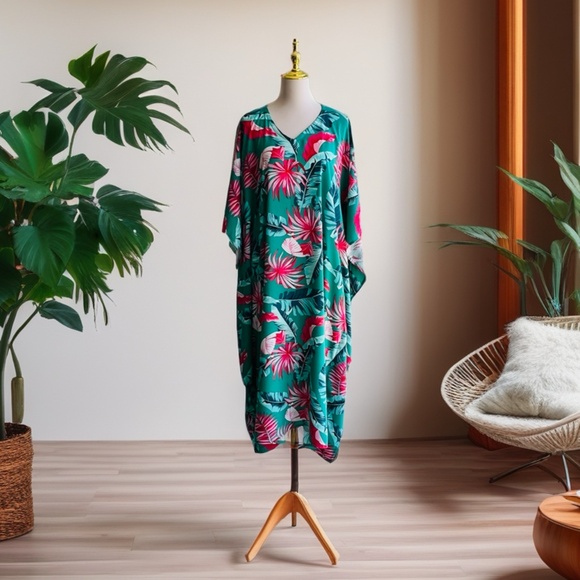 0095/ Tropical Leaves Pattern Kaftan, Hawaiian Mumu - Picture 5 of 11